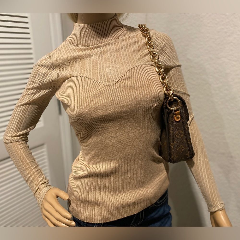 𝅺ALMOST Famous shirt 